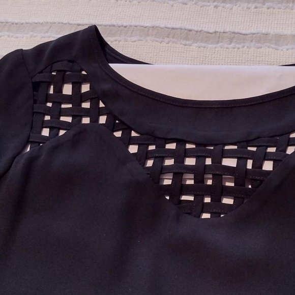 BKEred Semi sheer long sleeved women's top - Picture 5 of 10